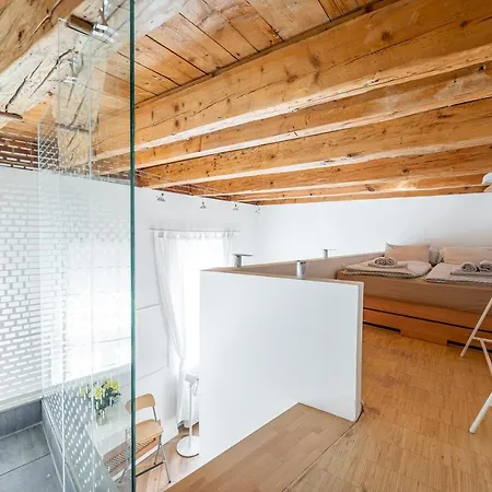 Hlavna Loft